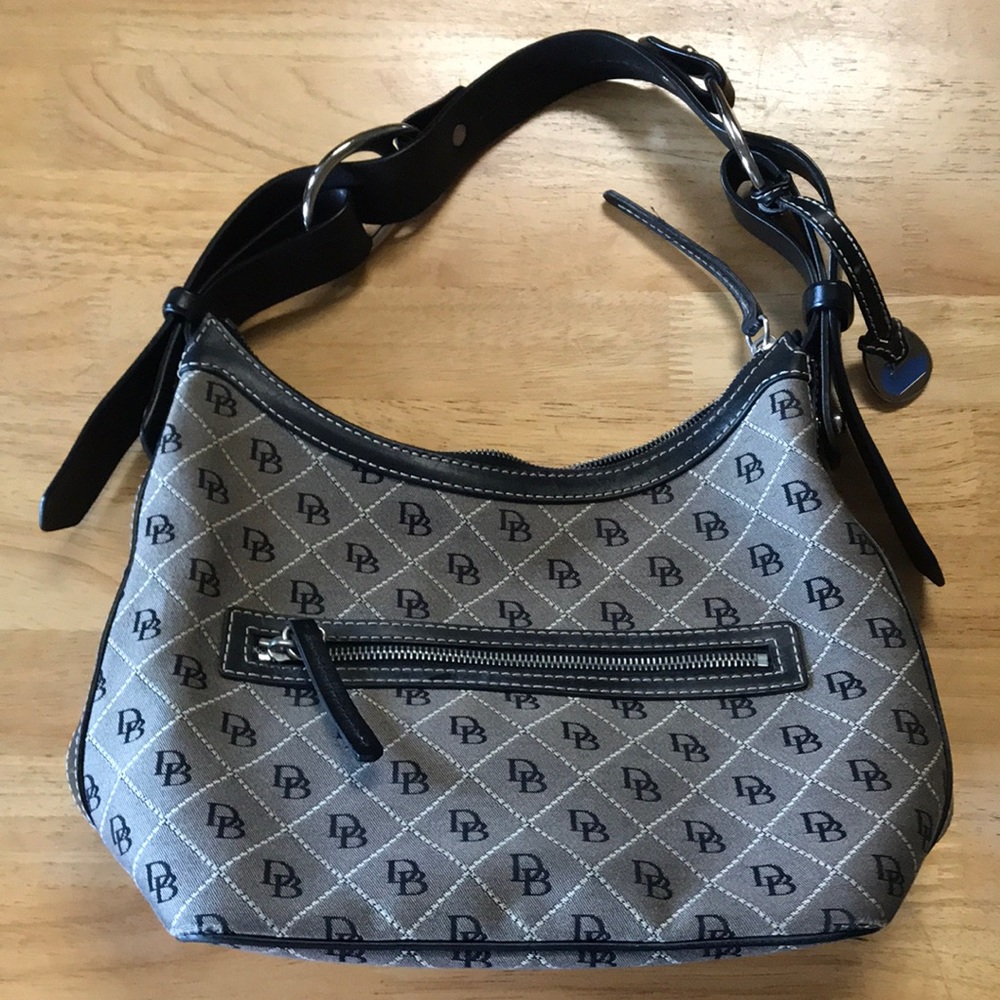 Dooney & Bourke purse